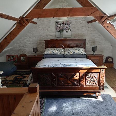 Character Breton Cottage Каре-Плугер Екстериор снимка