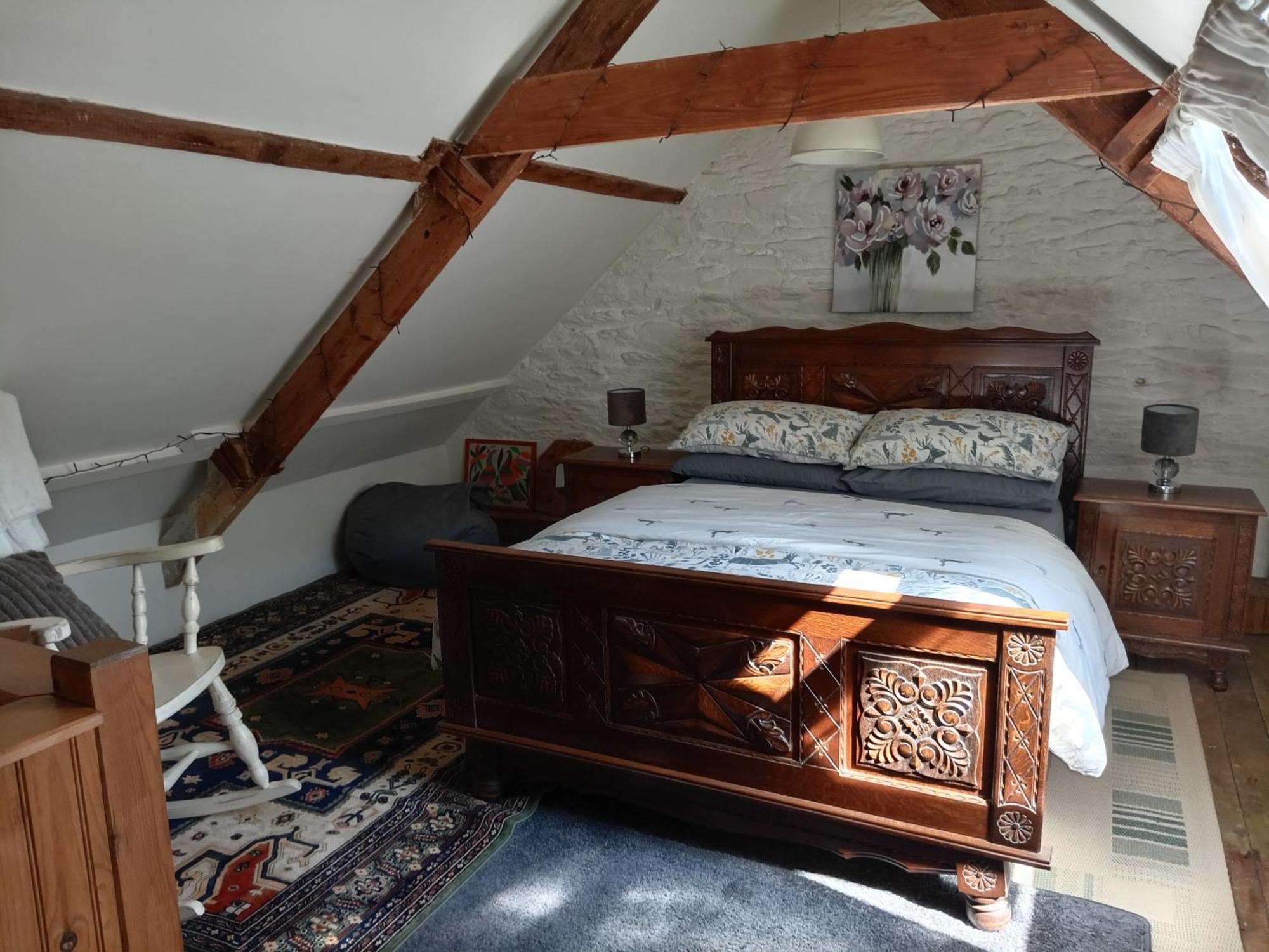 Character Breton Cottage Каре-Плугер Екстериор снимка